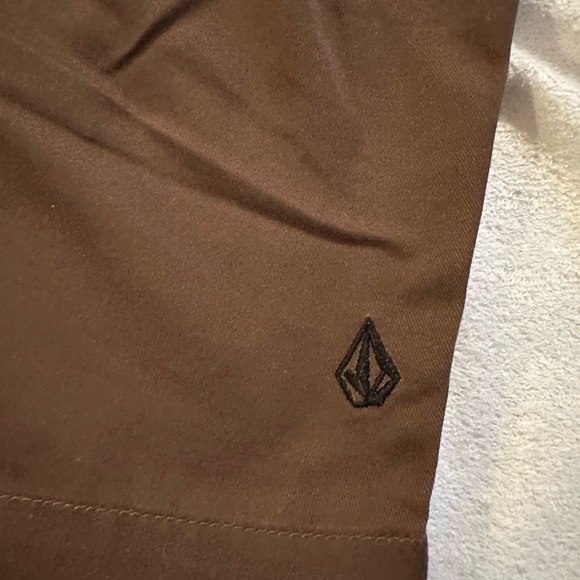 Volcom shorts size 33 NWT - Picture 4 of 5